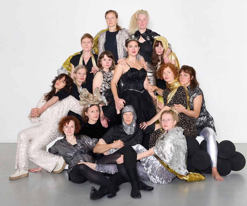 Gruppenfoto des SPRING-Kollektivs. 